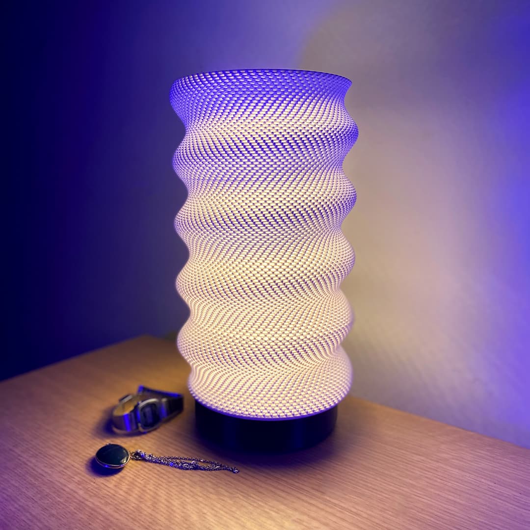 Springy Adaptive E27 Lamp - 3D Printable Model