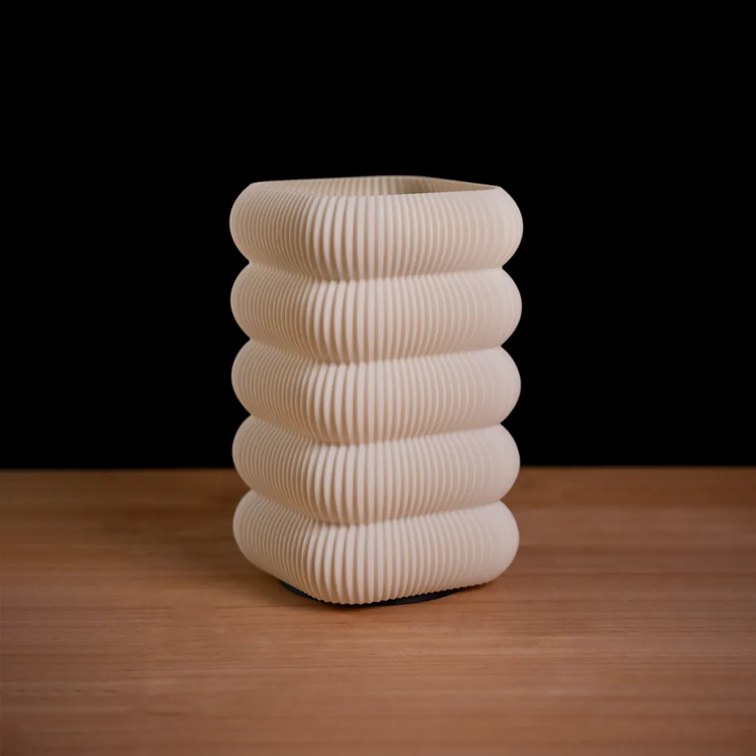 Zara Adaptive Lamp - 3D Printable Model